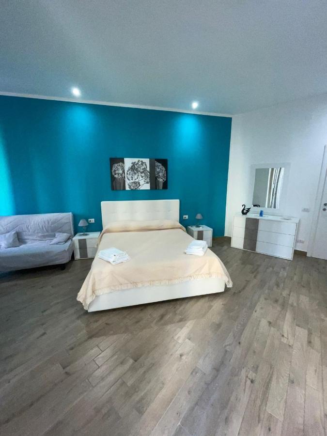 Dormire a Napoli Centro Holiday House Casa Vacanza Esterno foto