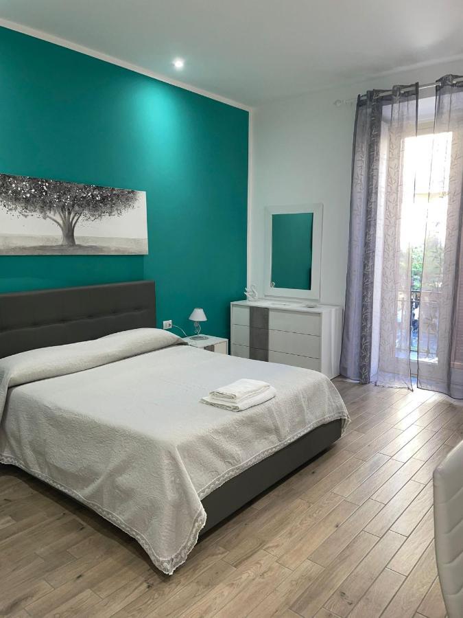 Dormire a Napoli Centro Holiday House Casa Vacanza Esterno foto