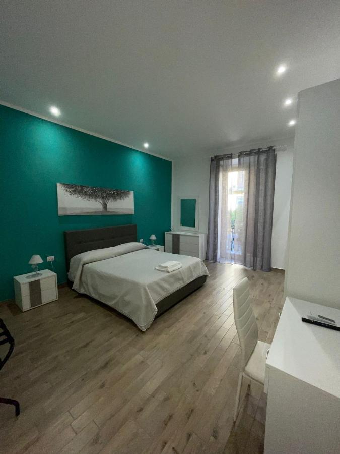 Dormire a Napoli Centro Holiday House Casa Vacanza Esterno foto